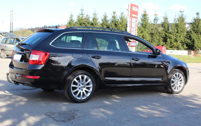 Skoda Octavia cena 46900 przebieg: 154000, rok produkcji 2016 z Bobowa małe 301